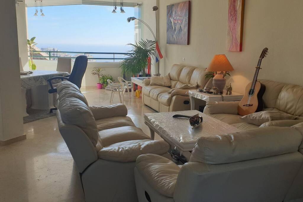 Luxury Penthouse With Sea&Mountain Views & Hot Tub - Tranquility & Rest Apartment Беналмадена Екстериор снимка